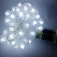 LED vianočné osvetlenie - snehové gule, 3m reťaz, 20xLED, IP20, 3xAA batérie, studená biela