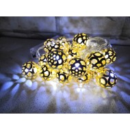 LED svetelná reťaz na batérie, 20x LED, 3m, kovové guličky, chladná biela