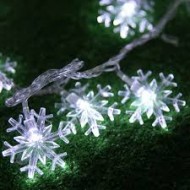LED svetelná reťaz na batérie, 20x LED, 2,8m, vločky - studená biela